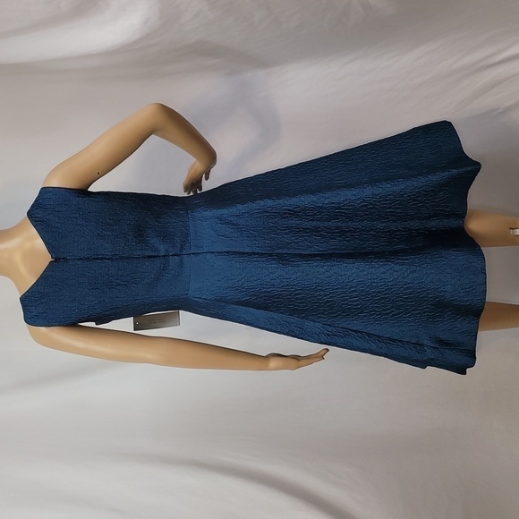 Teri Jon Sleeveless V Neck Cocktail or Holiday Dress - Picture 8 of 17